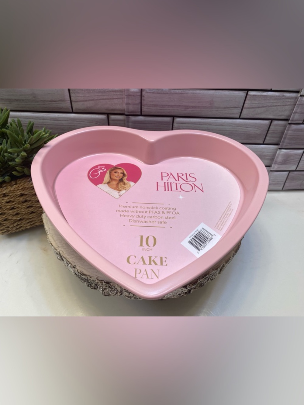 PARIS HILTON ❤️10 in Premium nonstick Heart Cake Pan PFOA free Pink NWT